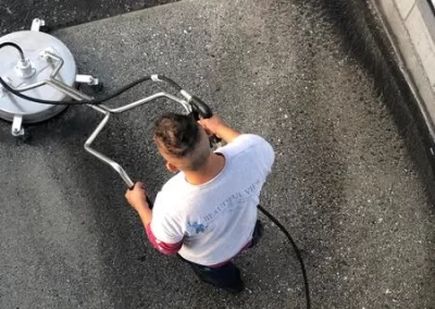 Skilled Exterior and Window Washing Services